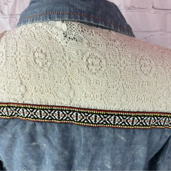 gimmicks by BKE boho western top sz small lace hem southwestern tapestry - Picture 6 of 12